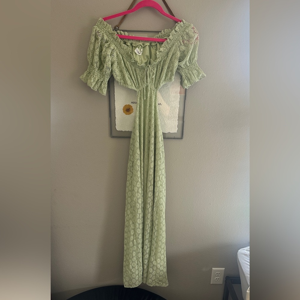 Chic Light Green Off-Shoulder Maxi Dress